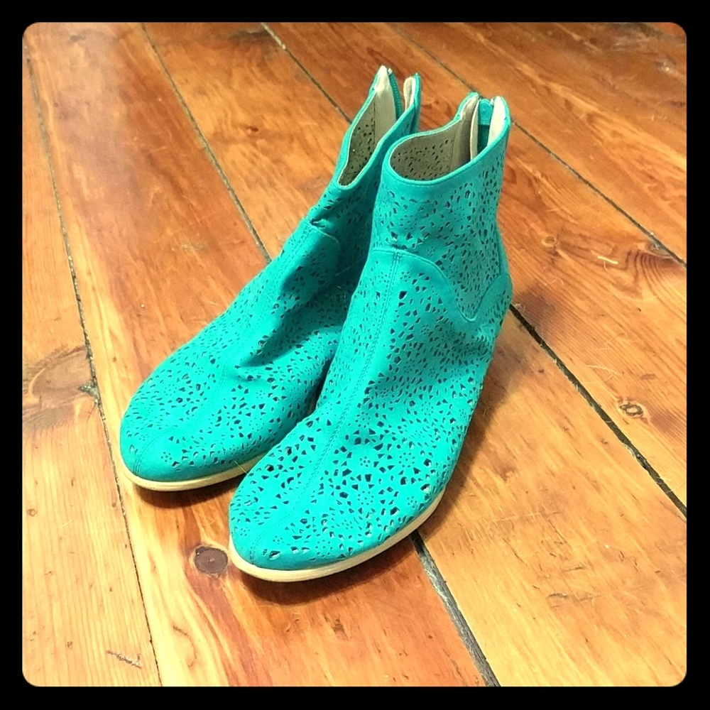 Turquoise cut out booties